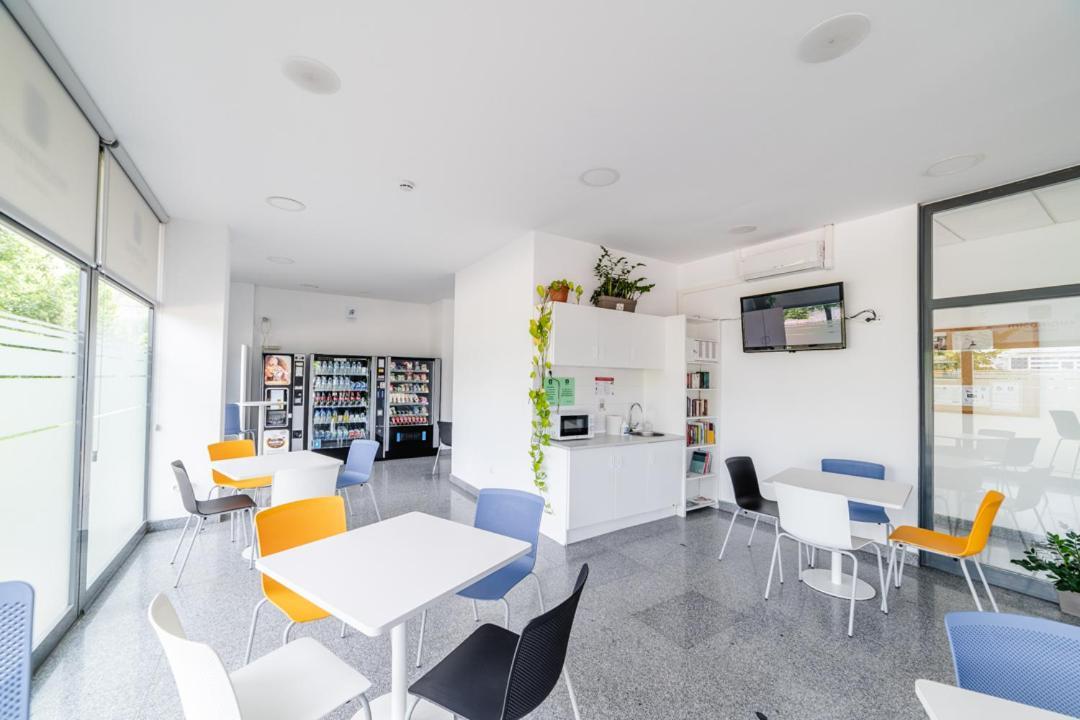 Micampus Logrono Student Residence Exteriér fotografie