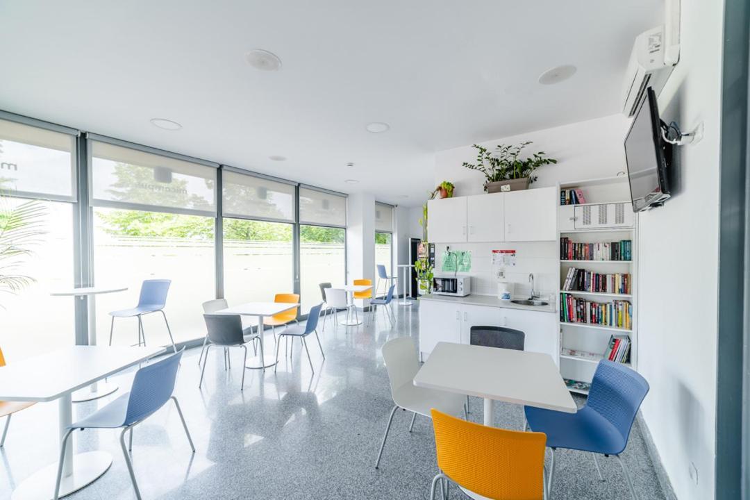 Micampus Logrono Student Residence Exteriér fotografie